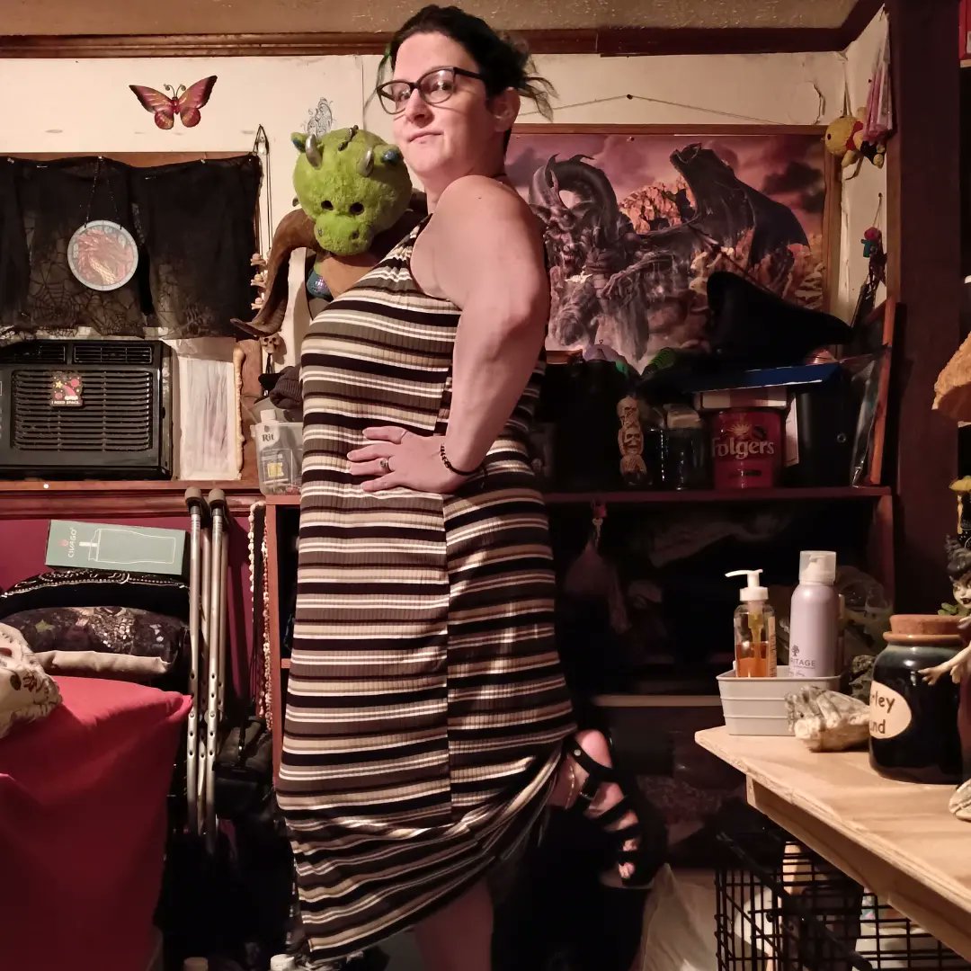 2589Elora's tweet photo. I freaking love these shoes. Dress is pretty cute too. #OF #ofgirl #OnlyFans #onlyfansgirl #bbw #followme  #linkinbio #bbwlove #girlswithglasses #thickthighssavelives #curvysexy #curvygirl https://t.co/1pe1pHLY0J