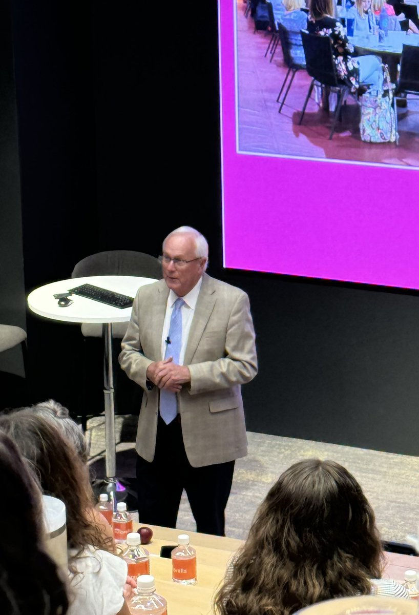 Laurin Rose tweet media