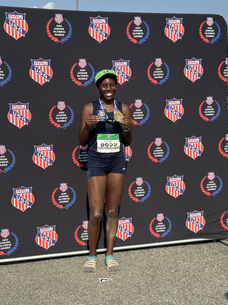 RyanMoore2025's tweet photo. AAU WOMEN’S TRIPLE JUMP NATIONAL CHAMPION!!!🎉It was some amazing competition out there today. I won the National Title with an outdoor PR of 39-5!🎉🎉🎉💪🏾@ijumpfar @D_Delster @wcsCHSTrack @wcsCHS @wcsCHSAthletics @wcsCOAthletics @tnmilesplit https://t.co/ONB2gFppuI