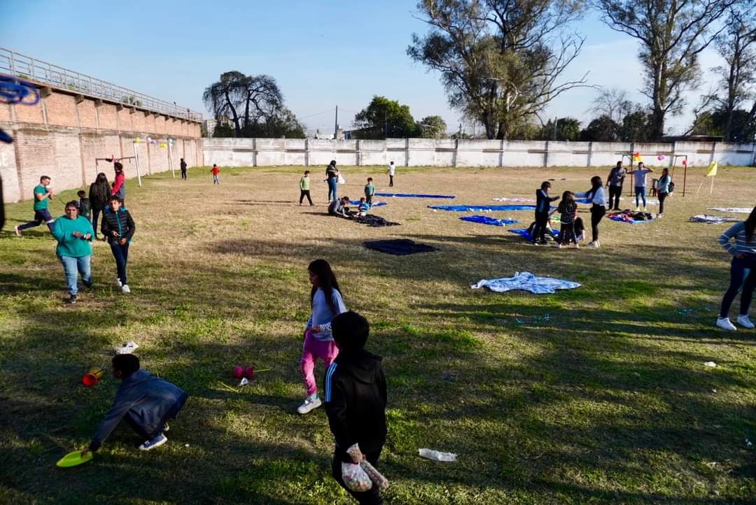 MDSTuc's tweet photo. El Encuentro de Hermanos fortalece los lazos familiares de niños y adolescentes que acompaña Desarrollo Social

Lee la nota completa en 👉  :
https://t.co/0rN0Wmconj https://t.co/5JIlJFqAJg