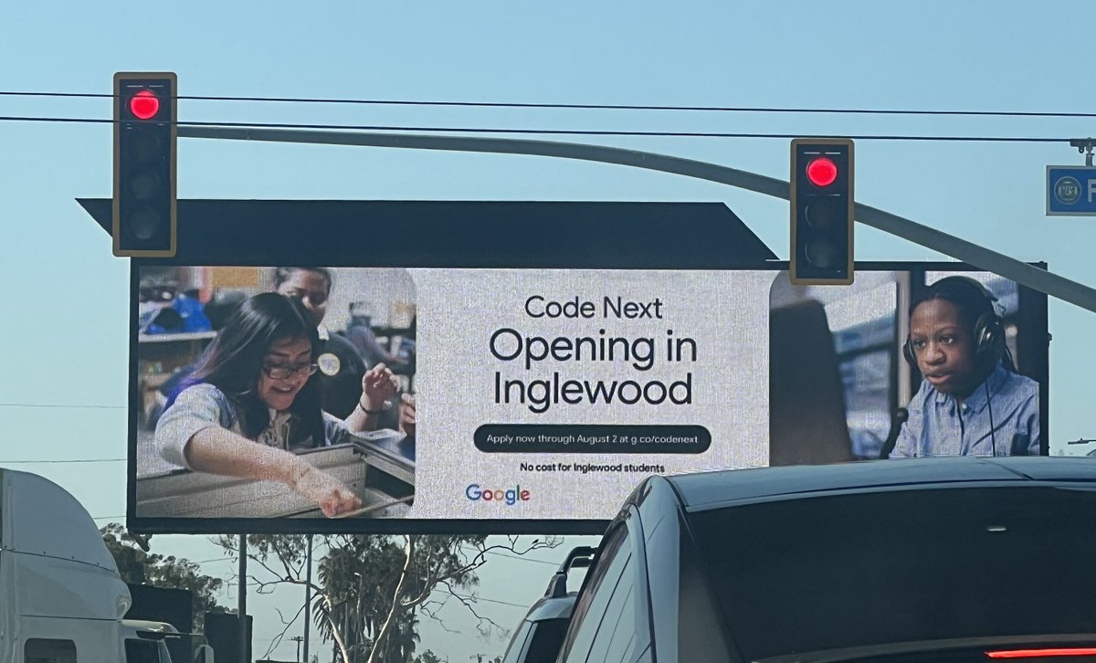 MJMadda's tweet photo. So wonderful seeing this from the streets of Inglewood! Students, apply to Code Next by @google by Aug. 2! We'd love to have you :) #edtechchat #google #csedu #csta https://t.co/1YLG2tlHq5
