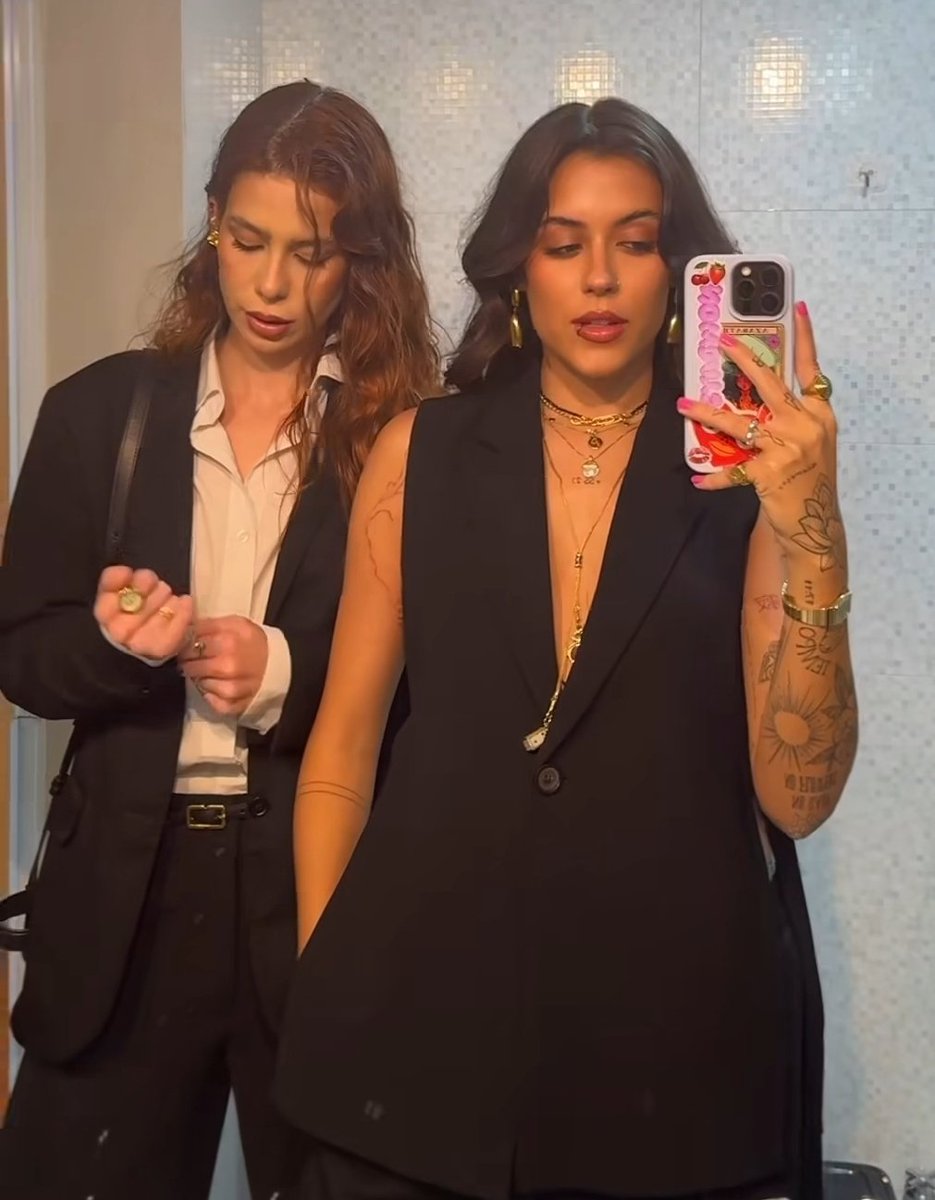 olha esse casal vai se fuder sério