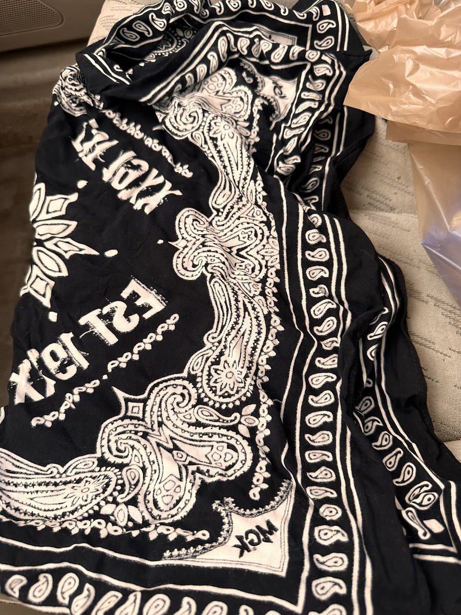 guyehop's tweet image. Can’t wait to see a sea of these downtown #EST4LIFE 🤘🏾