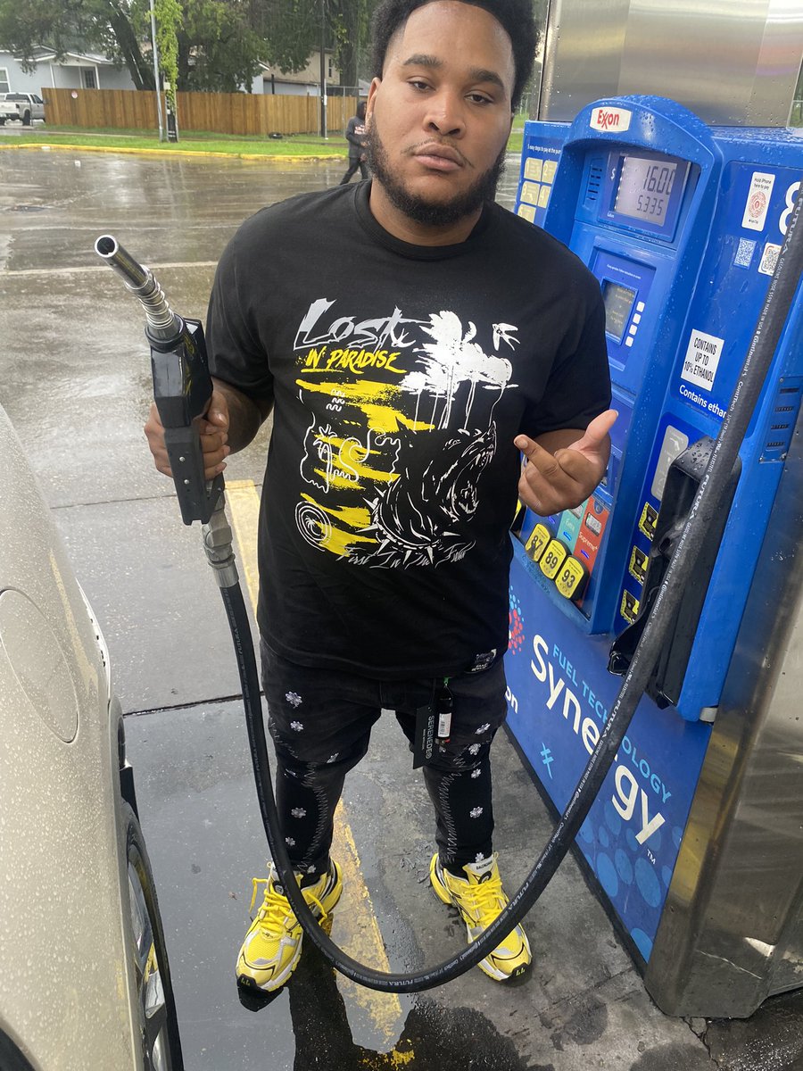 ELMorroRec's tweet image. Ik life’s a gamble so I took the risk #LongliveRome🕊️