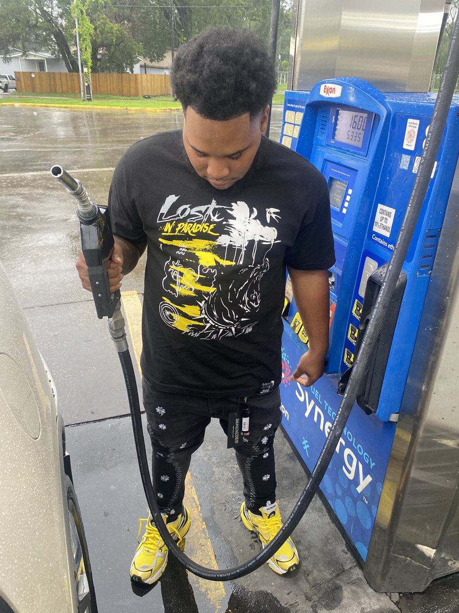 ELMorroRec's tweet image. Ik life’s a gamble so I took the risk #LongliveRome🕊️