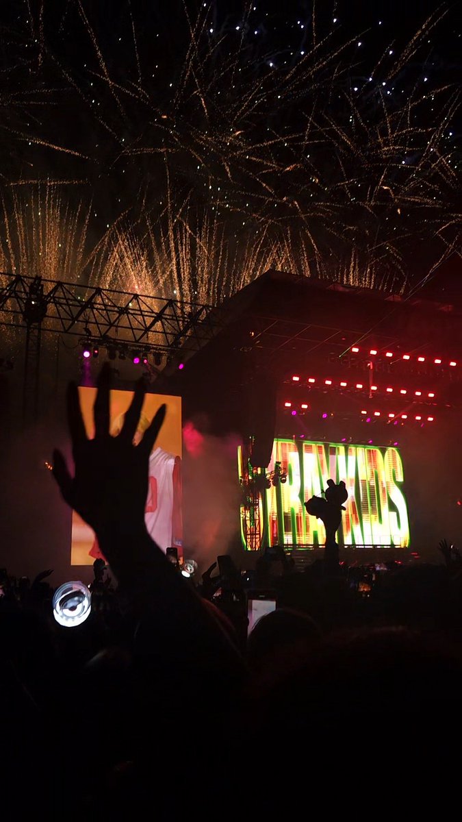 ari ⸒࣪ tweet media