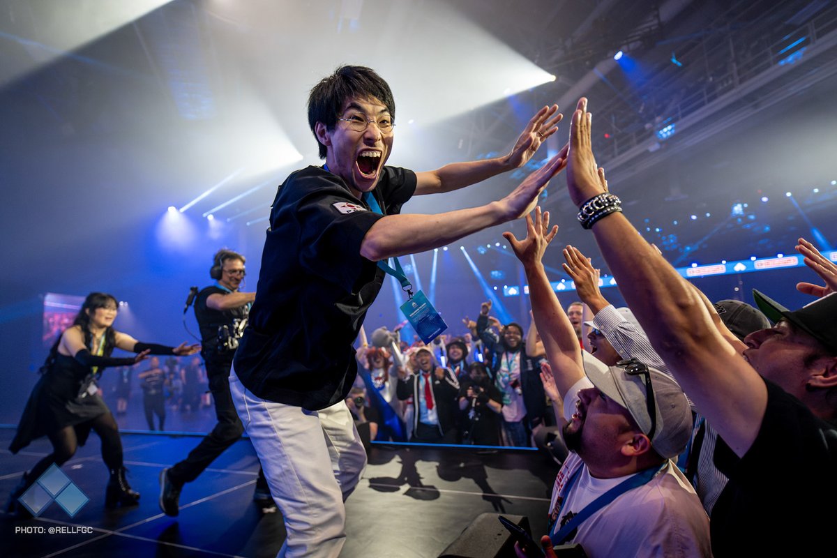 Evo tweet media