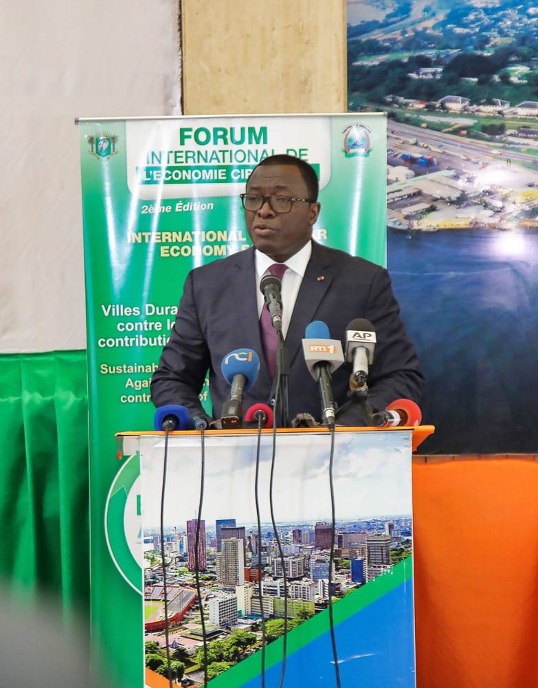 addihti's tweet photo. Heureux d'avoir participé au lancement du Forum International de l'Économie Circulaire 2024 à Abidjan ! 🌍♻️Villes Durables, Technologies et Lutte contre le Désordre Urbain: quelle contribution de l'économie circulaire ?".
#ÉconomieCirculaire #Innovation #Abidjan2024 https://t.co/hS5zTKBzG9