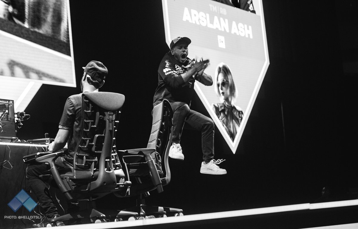 Evo tweet media