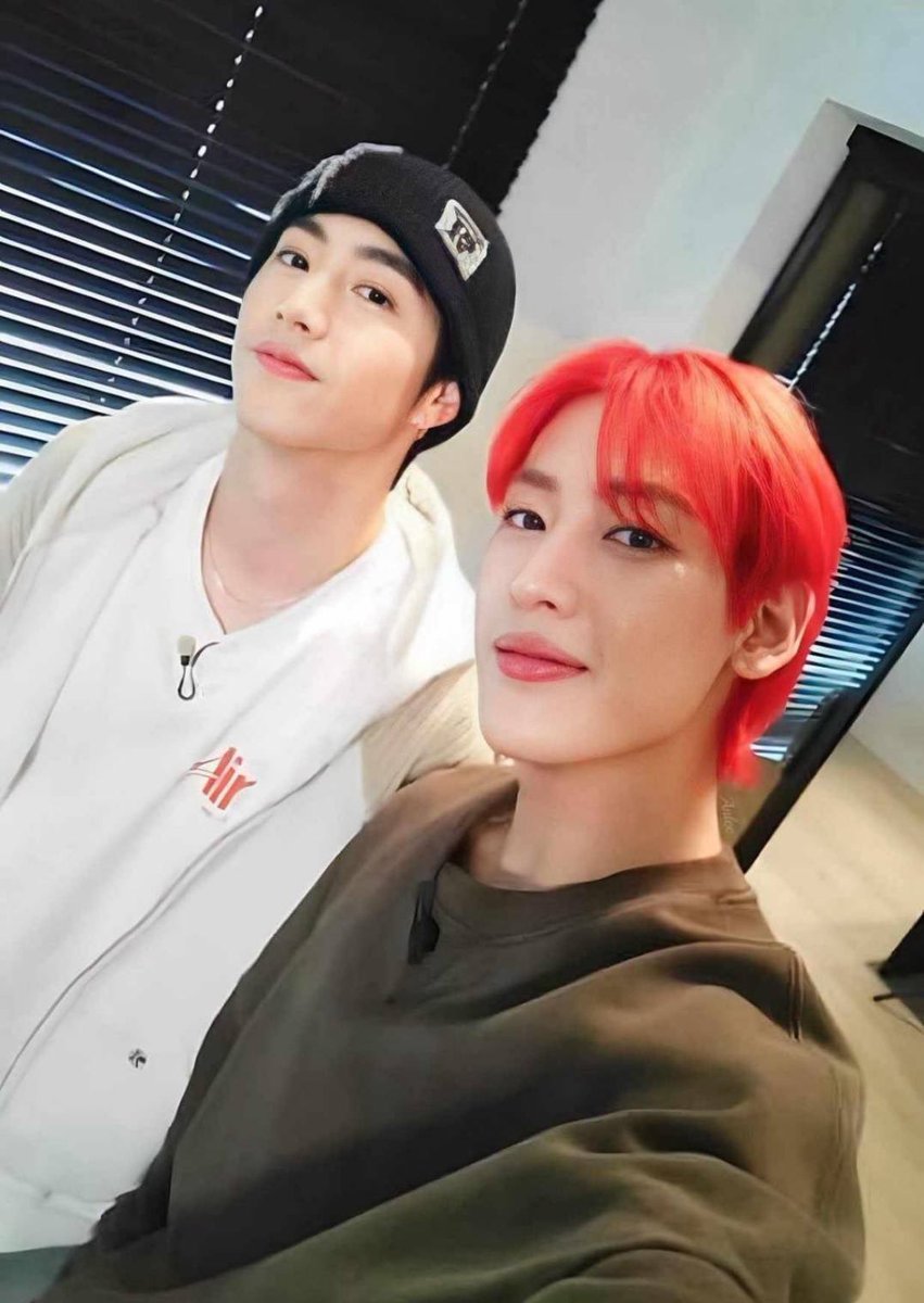 Chaba249's tweet photo. 💜❤️ love forever 📣📣แจก 93 x1 vs 97x1 สำหรับชาว ม่วงแดงเท่านั่นค่ะ #MarkBam #MTBB14thAnniversary  #MTBB https://t.co/vilY8PhtFF