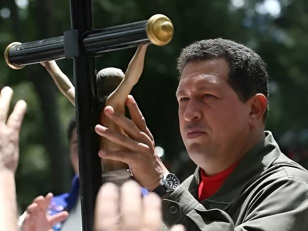 Es aquí o en ninguna parte el reino de Cristo: la igualdad, el socialismo. Pues, el capitalismo, es el reino de Satanás. El capitalismo es el reino de la injusticia, es el reino de Judas Iscariote.” 

Comandante Eterno Hugo Chavez, enero del 2008.

<a href="/NicolasMaduro/">Nicolás Maduro</a>
