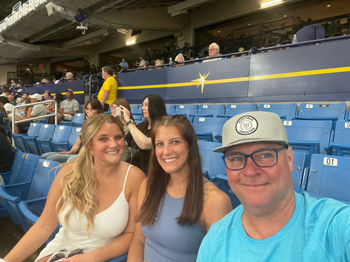 markstroia99's tweet photo. Having a great time in Ft Myers with Maddy and Olivia! https://t.co/h7dAmHfIOs