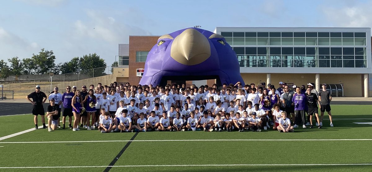 And that’s a wrap! These Falcons gave tremendous Effort, stuck to their Assignment, and displayed Toughness all week. 

When we ask if they are hungry, they respond #LetsEAT! Camp was just the appetizer…These boys are ready to dine.

#FalconPride #TheCreekIsRising