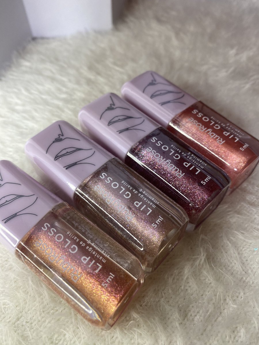 MariolaMakes's tweet photo. Lip Gloss RubyRose 💄

Este gloss labial oferece uma explosão de cores vibrantes e um brilho deslumbrante para os seus lábios.

Enviamos para todo Brasil 🇧🇷 

#gloss #rubyrose #brilho #make https://t.co/2eoY5c9Li3
