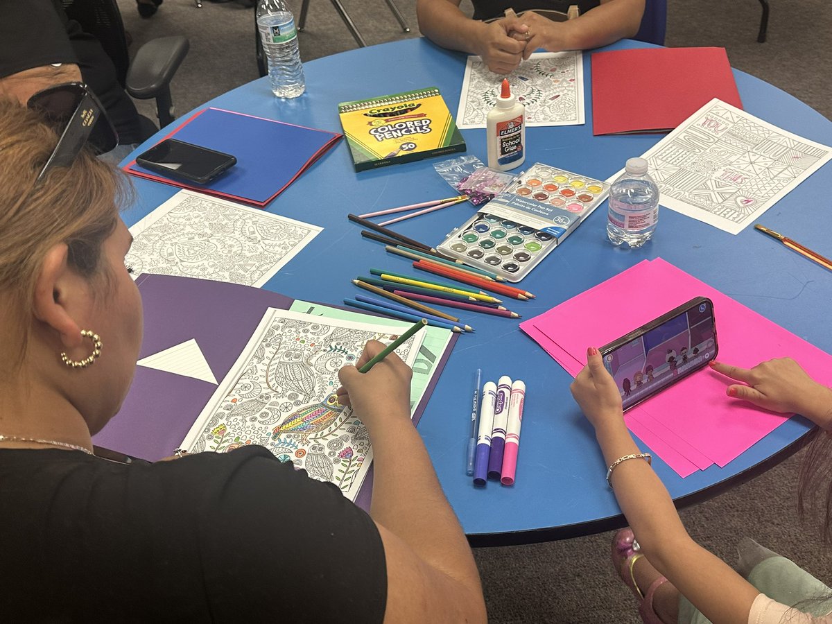 janetnatividad_'s tweet photo. Educating our families💡Advocating for students success✏️ Building community 🍎 and powerful outreach partnerships! Muchisimas gracias @GEMS_Middle parents and families for assisting our Title I Meeting 💛 #WednesdayWisdom #LifeLearners #AdultEducation #TitleIandMandalas 🧘🏻‍♀️ https://t.co/BheCKfQIrb