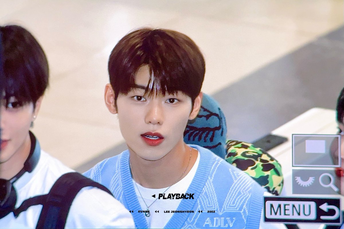 playback2002's tweet photo. 240801

🫳🏻🫳🏻

#이정현 #LEEJEONGHYEON 
#이븐 #EVNNE https://t.co/d2WUR1oeNb