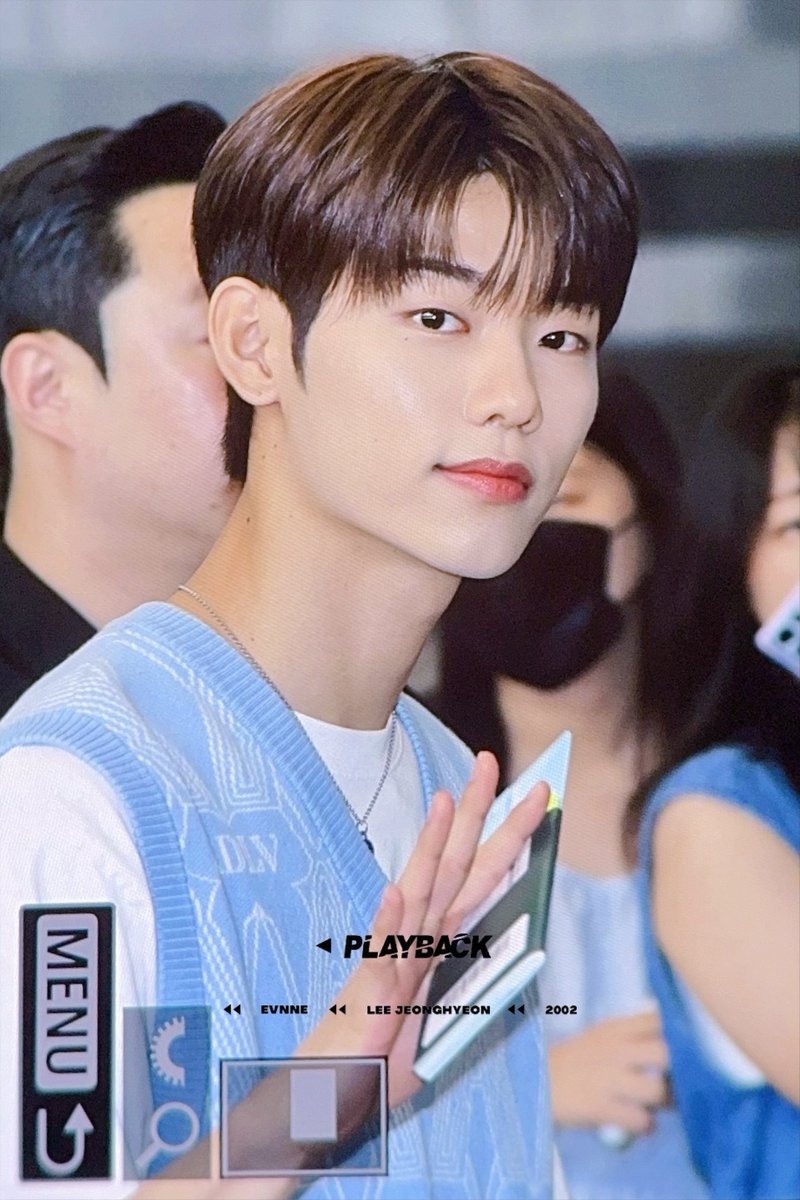 playback2002's tweet photo. 240801

🫳🏻🫳🏻

#이정현 #LEEJEONGHYEON 
#이븐 #EVNNE https://t.co/d2WUR1oeNb