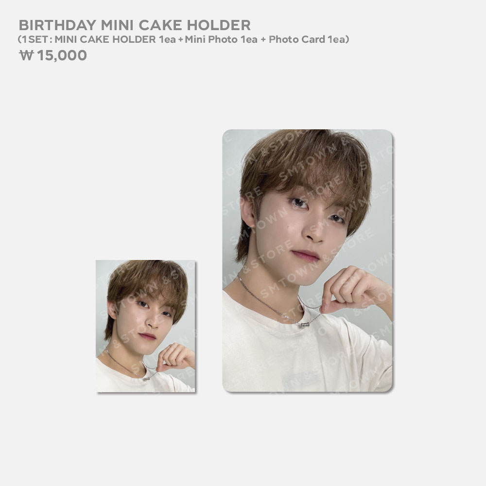 smtown_andstore's tweet photo. MARK의 생일을 기념하는 ARTIST BIRTHDAY Wheel Pendant&Mini Cake Holder를 만나보세요! 🎂  

💎 8월 탄생석 ‘페리도트’는 밤이 되어도 빛을 잃지 않고  밤의 빛 아래서 더욱 빛나는 보석이라 불리기도 하며 행복, 지혜, 화합 등의 의미를 지니고 있습니다.  

넘버 휠을 돌려 아티스트의 생일을 맞춰보는 디테일이 있는 펜던트 목걸이와, 아티스트의 미니 포토를 담을 수 있는 탄생석 컨셉의 달콤한 케이크 디자인의 미니 홀더로 특별한 순간을 함께 기념해 보는건 어떨까요?  

매월 달라지는 미니 케이크 디자인도 기대해 주세요!  

🔹 ONLINE STORE 
✔https://t.co/8yR5wBpU7m 
✔판매일시 : 2024. 08. 02 (FRI) 15:00 (KST) ~ 2024. 08. 04 (SUN) 23:59 (KST) 
🔹 OFFLINE STORE 
✔판매매장 : KWANGYA@SEOUL 
✔판매일시 : 2024. 08. 02 (FRI) 매장 오픈시부터~ 
*판매처별 상품 출시일 확인 후 방문 부탁드립니다.