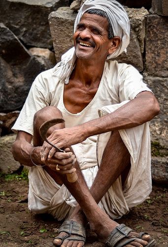 CRDEASI's tweet photo. हे इन्द्र भगवान।
अब तो थोड़ी मेहरबानी कर दो, किसान इंतजार कर रहे हैं। 🌧️🙏
'कृषक के लिए आपकी कृपा है जरूरी,
हर बूँद उनकी मेहनत का फल है।'
जय जवान-जय किसान
#RainGod #Farmers https://t.co/hp5WjzWJyC