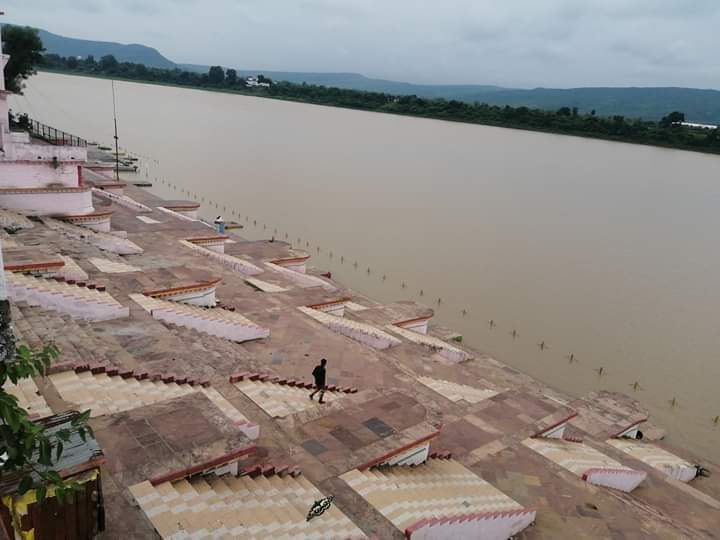 activeatom's tweet photo. @earth_tracker Narmda River front NARMDAPURAM https://t.co/xJr9av6IqH