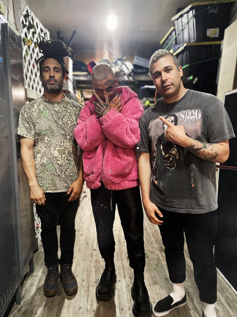 Thanks to our <a href="/AEW/">All Elite Wrestling</a> family for having us tonight. 🙏🏽

<a href="/DarbyAllin/">DARBY ALLIN</a> <a href="/AEWonTV/">AEW on TV</a>