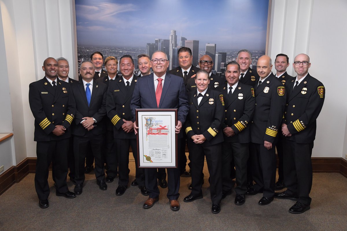 LAFDChief's tweet image. I was honored to join @LAFD leadership and @LACity Councilwoman @MRodCD7 today, in recognizing and thanking #LAFD Chief Deputy Ronnie Villanueva for his 41 years of remarkable service to the people of #LosAngeles. Please enjoy a well earned retirement.