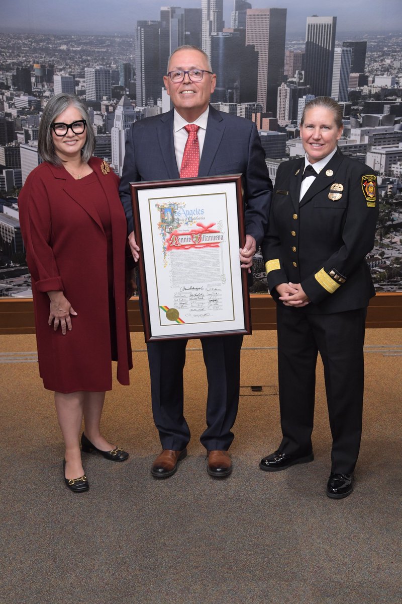 LAFDChief's tweet image. I was honored to join @LAFD leadership and @LACity Councilwoman @MRodCD7 today, in recognizing and thanking #LAFD Chief Deputy Ronnie Villanueva for his 41 years of remarkable service to the people of #LosAngeles. Please enjoy a well earned retirement.