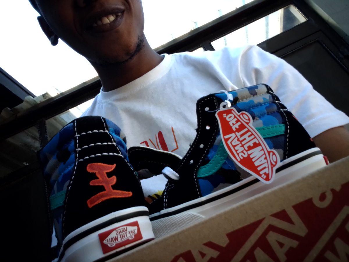 A2leArt's tweet photo. @KayaON959 Happy birthday KayaFM for a present I can customize 5 pairs of your top performers during your https://t.co/7fKV4Owrzk month😆 https://t.co/HxjbxfiGnk