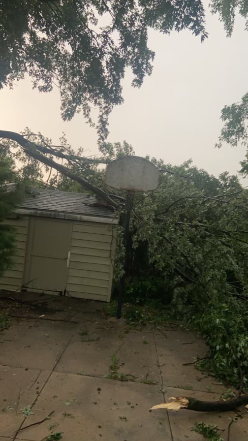 Toriphile73's tweet photo. @omaha_scanner 132nd and Harrison https://t.co/l5Y19nejVA