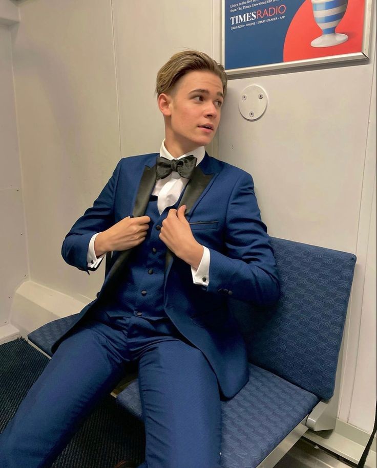 LadsInSuits (@ladsinsuits) on Twitter photo 