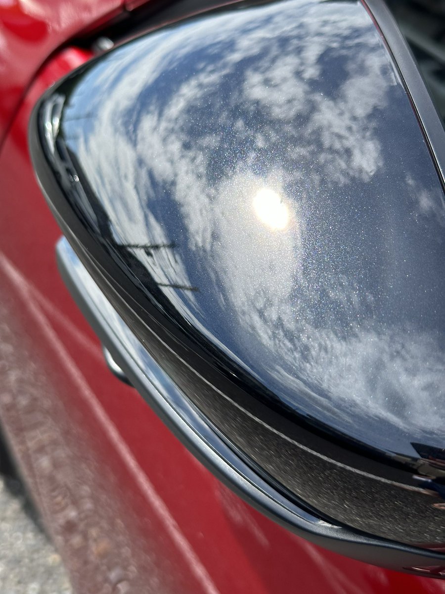 mazda3_787B's tweet photo. 猛暑の中、映り込み確認してスマホで撮りニヤける変態(笑)
#BLASK13 https://t.co/vtkUfsuTYU