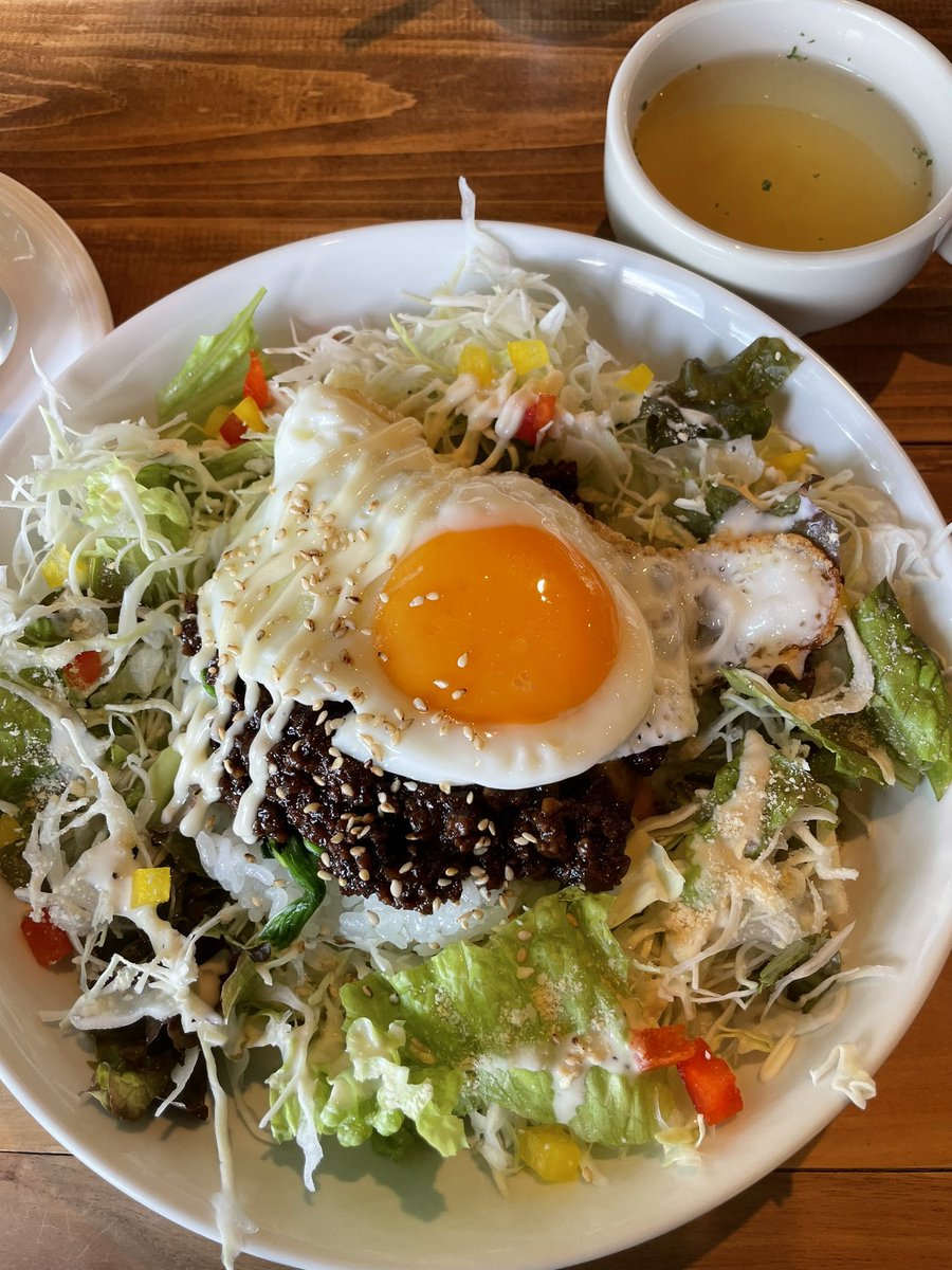 machiage2022's tweet photo. 今日のお昼は友達とランチ🩷
#chafu https://t.co/vO93MF2sEp
