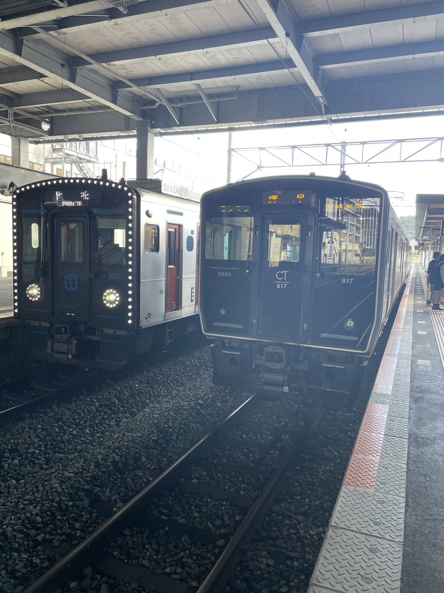 ExpKamome's tweet photo. #なんでも無いような写真が貴重だったとおもう写真を黙って貼る
イカ釣りライト、電車 https://t.co/fJFi2jG674