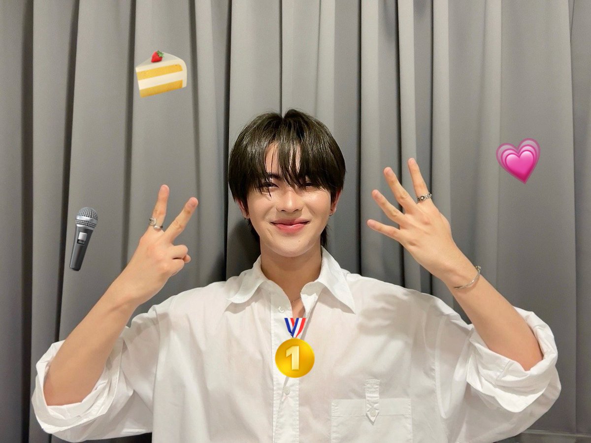 DomundiTV's tweet photo. HAPPY FIRSTONE’s DAY 🎁
@firstone_wnk

Wishing you a day filled with love and cheer. 

FIRSTONEDAY
#24THMEMORIESOFFIRSTONE https://t.co/HaEG2s3viX