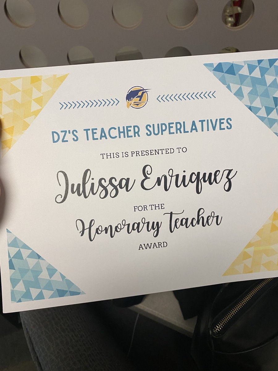 _MsEnriquez's tweet photo. 3 years ago I was given the “Honorary Teacher” award, this year I officially have my own classroom! 📚🩷 https://t.co/aVDntVn7B0