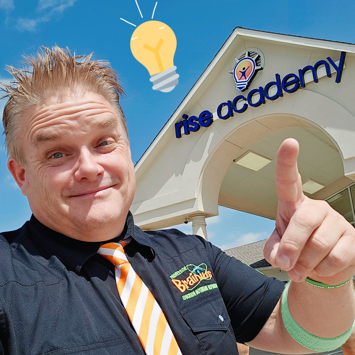 Brainius's tweet photo. The Professor is on a mission to Educate, Motivate, and Inspire! His show is perfect for schools, libraries,  and children's programs. 🏅💥🎯

#brainius #stem #kidsmusic #leadership #kidscience #kiddieacademy #kidbooks #riseacademy #allentx #allen https://t.co/LqBOem0Lxq