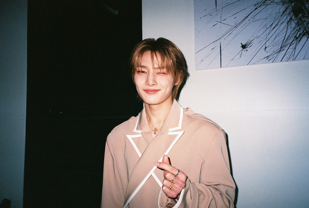 Stray_Kids's tweet photo. [2024 STAYweeK]

STAY 6th Birthday Party🎂
소중한 추억이 담겨 있는 미니홈피 사진첩 방문하기📷
 
#StrayKids #스트레이키즈
#STAY #스테이
#2024STAYweeK #스테이위크
#스테이크
#STAY6thBirthdayParty
#YouMakeStrayKidsStay https://t.co/KezokjMbxn