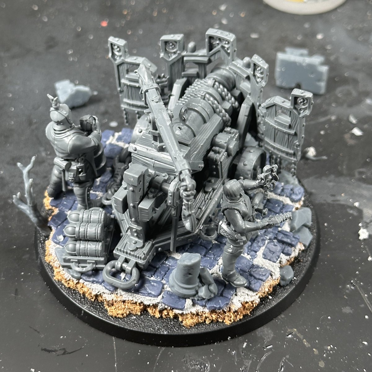 Col_Festus's tweet photo. Mock up on the cannon crew today. swamp
basing bits printed on my GKtwo from @3dUniformation. Planning to do a swamp theme with a resin pour around the empty base areas. #warhammerAOS #newAOS #warhammercommunity #citiesofsigmar #gktwo #uniformation https://t.co/mSEEfxm2GB