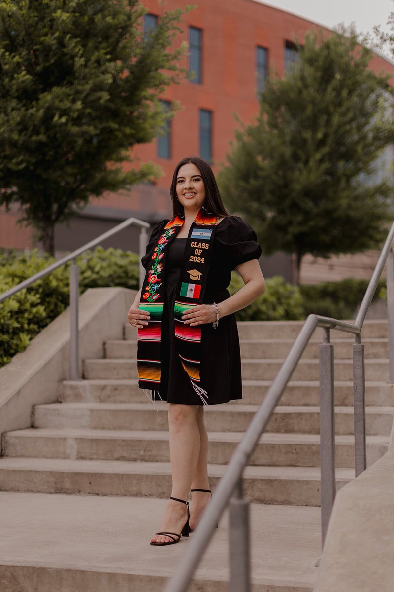 teachwithreyna's tweet photo. Hi, my name is Ms. Reyna! I am a 2024 UHD graduate &amp; will be a first year teacher ✨ I will be teaching 3rd math and science at @StehlikES_AISD 🎉  

I am a proud Aldine graduate and can’t wait to give back the community I grew up in. 🩷🪩 #myAldine #Aldineproud https://t.co/eEY3KyZdNj