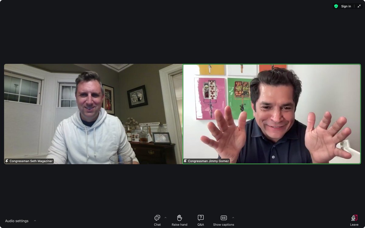 SethMagaziner's tweet photo. Great to speak on the #DadsForKamala Zoom alongside some super dads: @PeteButtigieg, @Tim_Walz, @JimmyGomezCA, @EricSwalwell, @DanielsGoldman, @JoeNeguse, & @TedLieu.
It’s critical we join forces to support @KamalaHarris — the candidate who will fight for American families. https://t.co/GbIRHnO9Hy