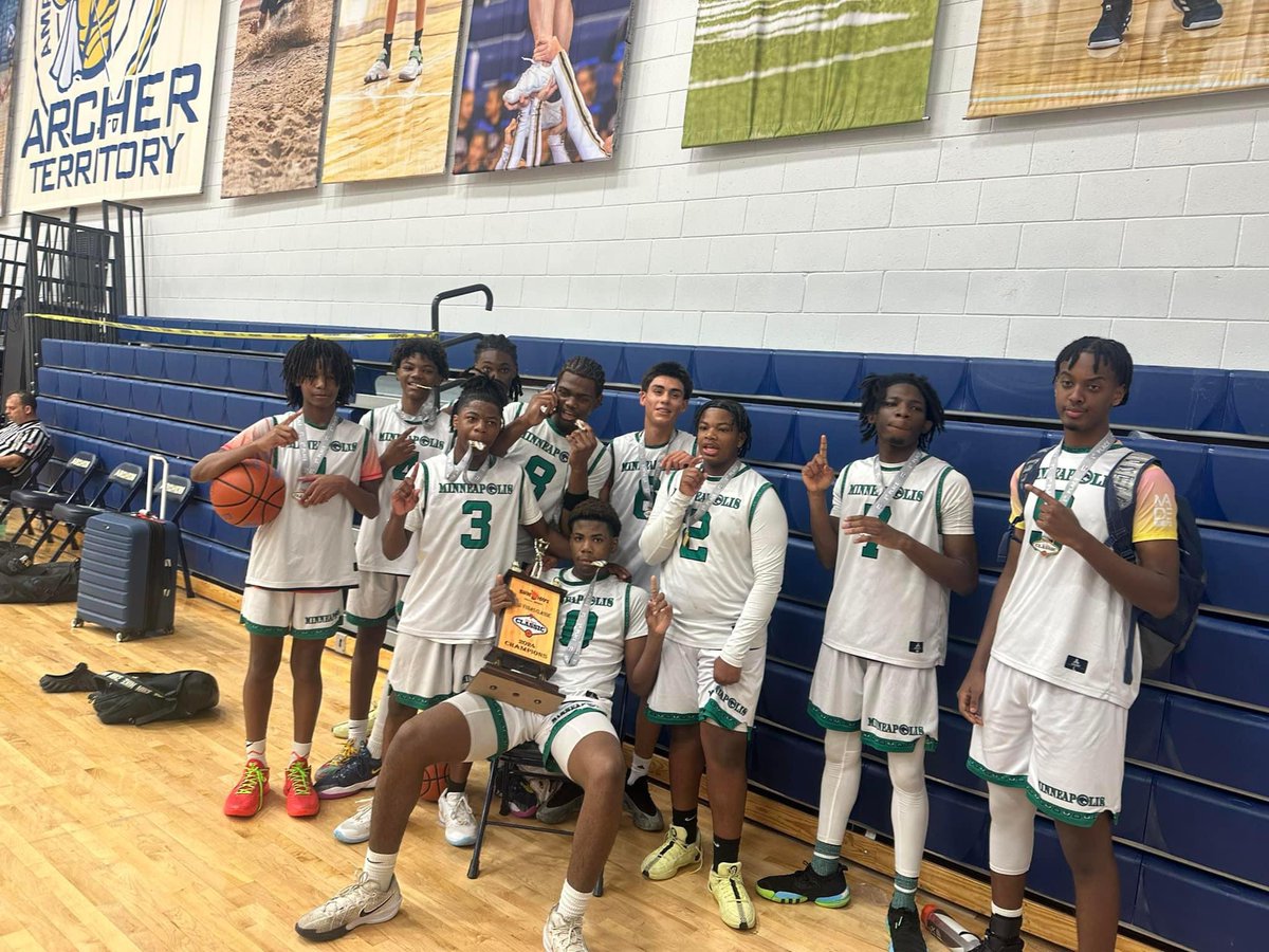 July Recap, 15U Hollowell wins 1st place championships at the Iowa super sweet 16. Championships at the Las Vegas classic tournament to end the aau season off right !