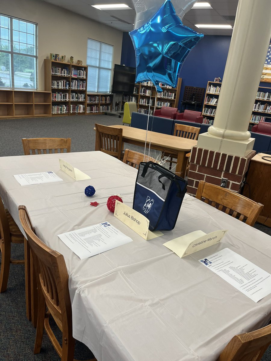🔴🔵What a great morning we had with our newest faculty members for our annual New Patriot Teacher Breakfast  with meals provided by our JL Mann PTSA!  🔴🔵 #OneMANN