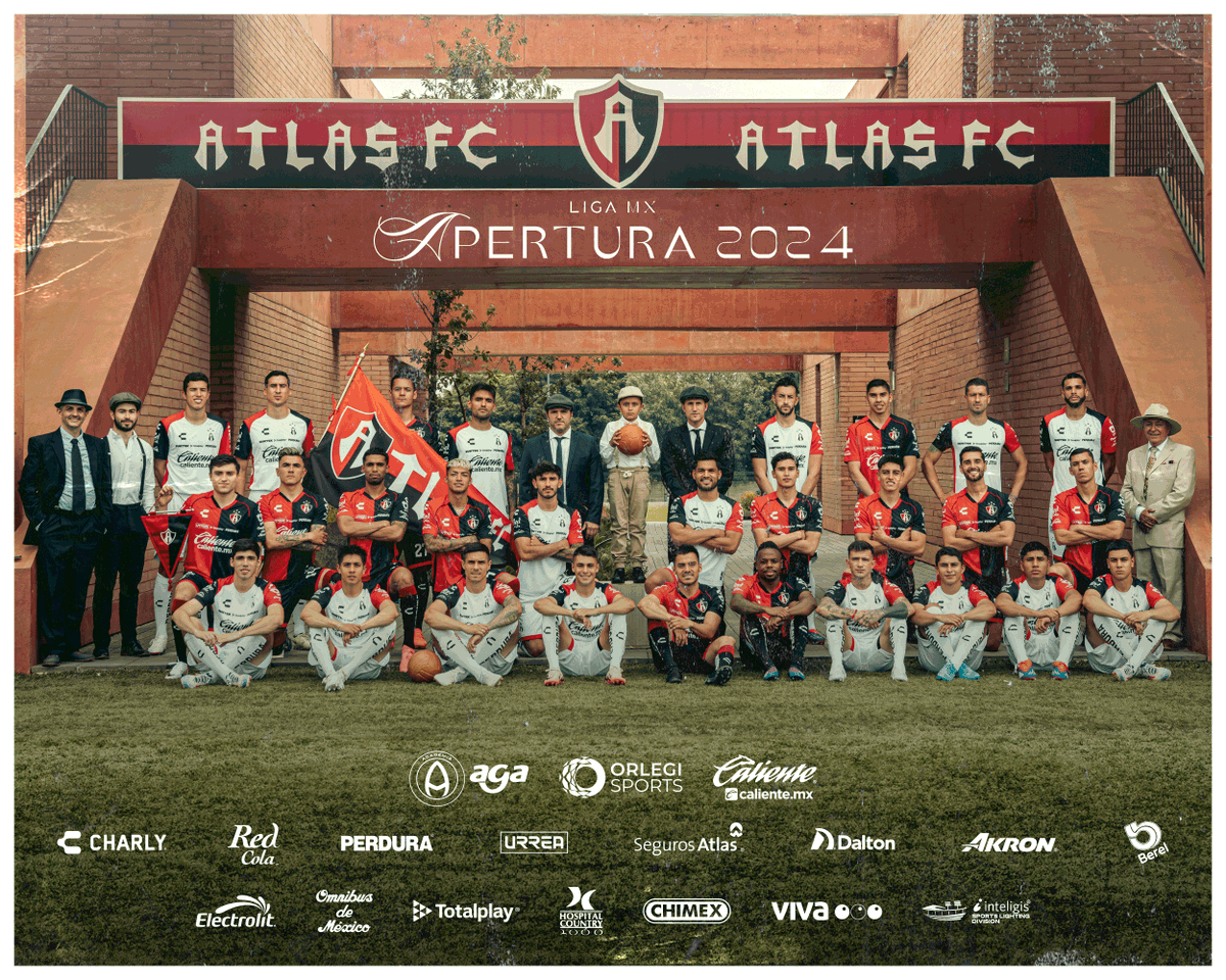 La fotografía oficial de Atlas FC para el Apertura 2024 junto a nuestros queridos abonados y Refuerzo de Lujo, es más que una imagen; es un símbolo. 🔴⚫️

En ella late el corazón de una ciudad y una herencia de pasión incansable y juntos seguiremos escribiendo nuestro nombre en
