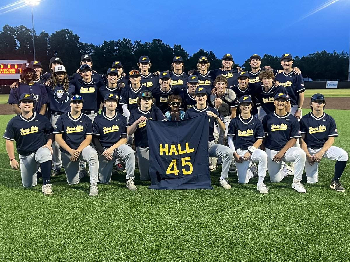 ForceOHColeman's tweet photo. Honored our friend/teammate Ethan Hall, who was taken from us way too soon #EH45 https://t.co/quDunmpPuH
