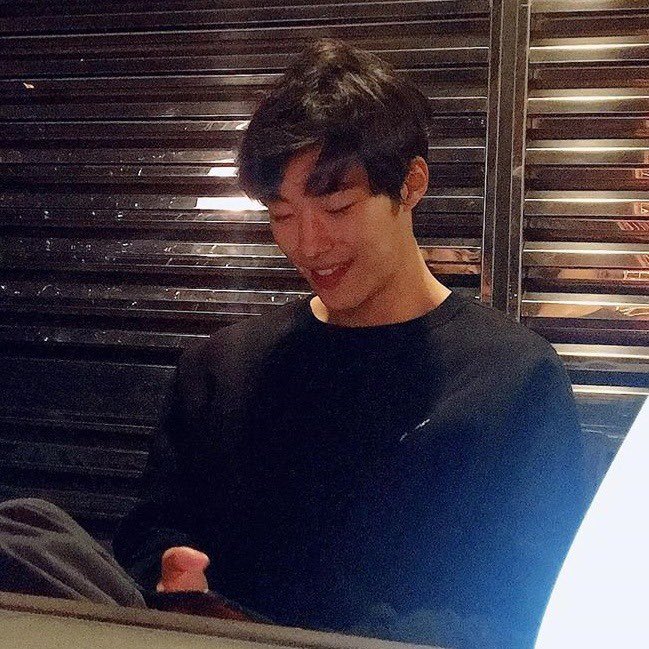 izumiime's tweet photo. [izumiime]

📍 Paris, France
       10:29 PM

“Winners dinner with my favorite loser. Loser not pictured to salvage their dignity.

He told me to post this one since I suck at taking planned photos.” https://t.co/Uw5w4XJsCA