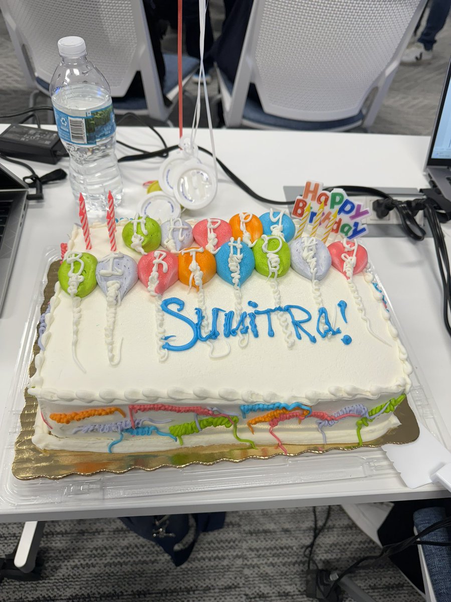 When you come back to the office after being off for you Bday week 🎂🎉🎉 Thank you guys 😭😭 I feel the love💕💕 #OneFLA #LifeAtATT <a href="/erickaae/">ericka</a>