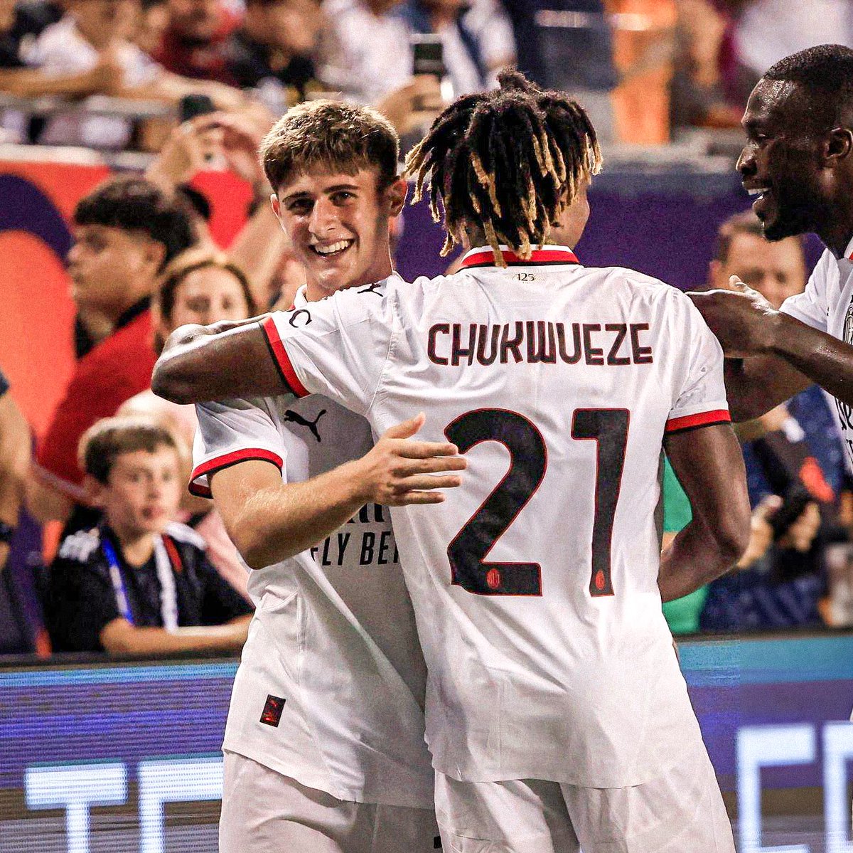 SiaranBolaLive's tweet image. FT #Pramusim 

Milan 1-0 Real Madrid

⚽️ Chukwueze