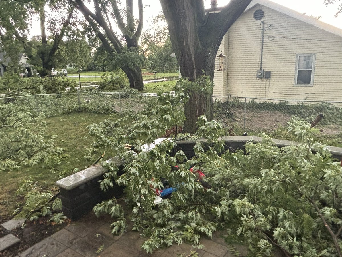 Dylan_S_Crone's tweet photo. @omaha_scanner Blessed it didn’t end worse! 🙏🏻 https://t.co/BxgSr9vNPj