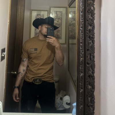 Eliasval19's tweet photo. #NewProfilePic https://t.co/12h9KgPjZa