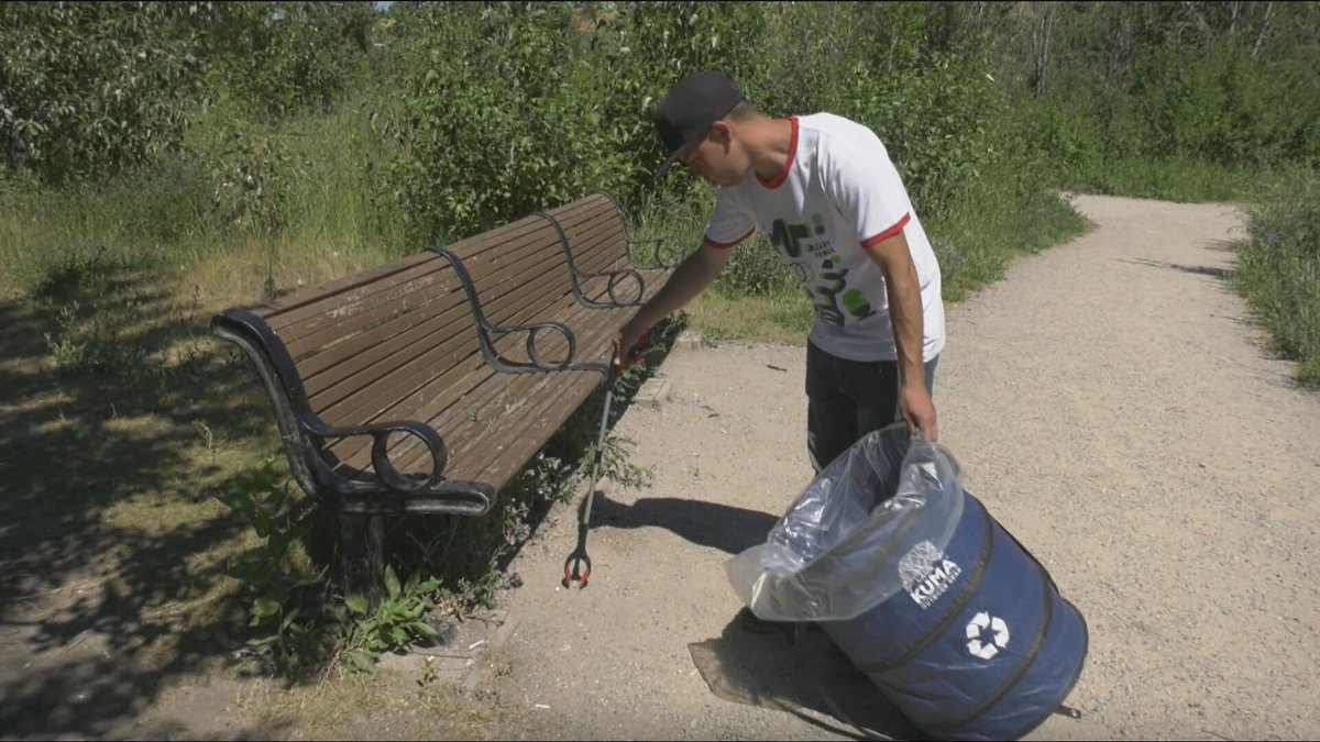 CTV News Calgary (@ctvcalgary) on Twitter photo Charity challenge picks up steam, attention
A Calgarian is picking up hundreds of kilograms of trash to spread positivity and to inspire others. <a href="/CTVMarkVillani/">Mark Villani</a> has more. #yyc #calgary calgary.ctvnews.ca/video/c2969634… Charity challenge picks up steam, attention
A Calgarian is picking up hundreds of kilograms of trash to spread positivity and to inspire others. <a href="/CTVMarkVillani/">Mark Villani</a> has more. #yyc #calgary calgary.ctvnews.ca/video/c2969634…